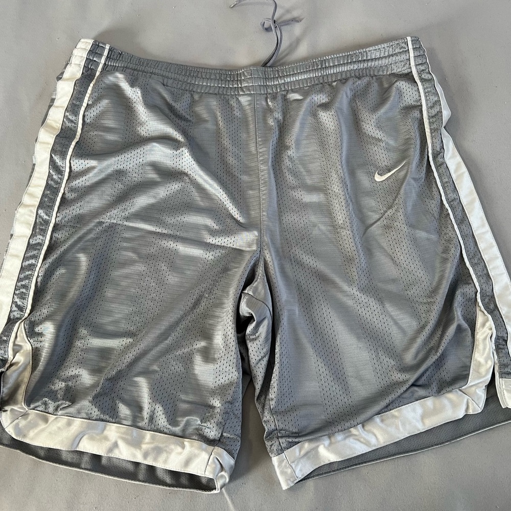 VINTAGE Nike Shorts Mens Sz XXL  Gray Silver Dazzle Shimmer‎ Basketball Y2K